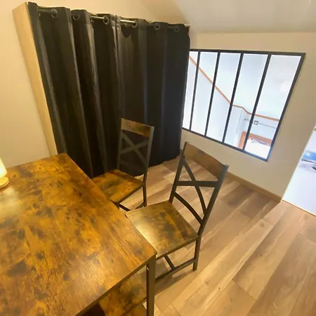220m With Terrace For 14 People Saint-Jean-de-Maurienne