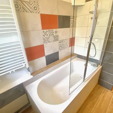 Apartment 220m With Terrace For 14 People Saint-Jean-de-Maurienne