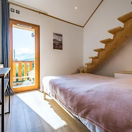 220m With Terrace For 14 People Saint-Jean-de-Maurienne