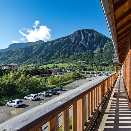 220m With Terrace For 14 People Apartment Saint-Jean-de-Maurienne