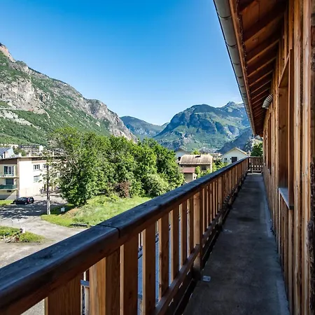 Apartment 220m With Terrace For 14 People *